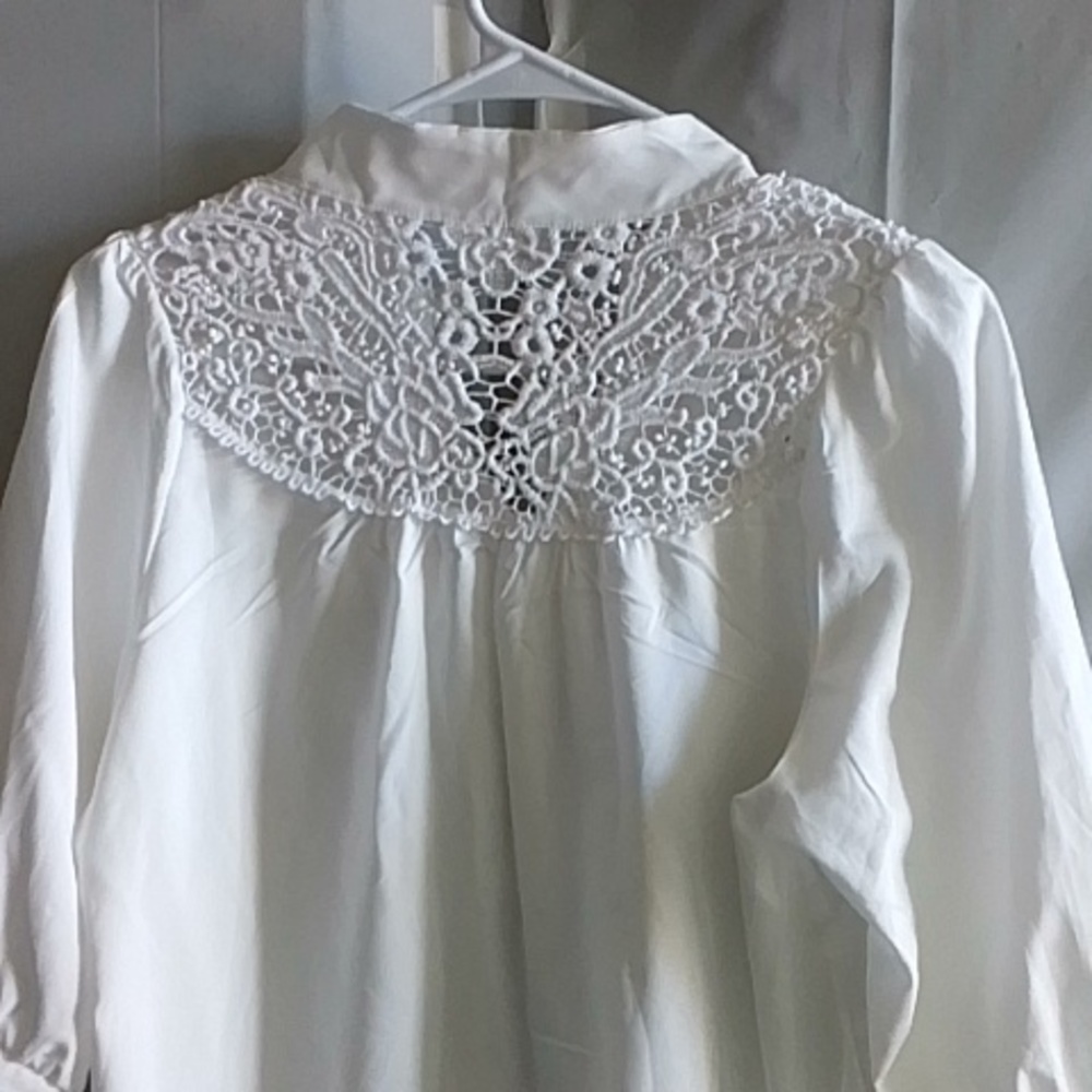 Lace blouse - Picture 2 of 2
